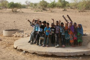 LES PUITS DANS LA VALLEE DE TIDENE, COMMUNAUTE URBAINE DE TCHIROZERINE. L'ECOLE DE TIDENE, LE PUITS VILLAGEOIS MARCEL BAFFIE. NIGER 2015