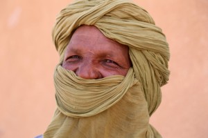 LES PUITS DANS LA VALLEE DE TIDENE, COMMUNAUTE URBAINE DE TCHIROZERINE. REUNION DES BENFICIAIRES DES JARDIN DE TIDENE, A L'ECOLE LAGO, ET REPARTITION DE PLANTS., NIGER 2015